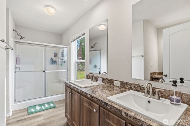 220 Songbird Lane, Longview, WA 98632