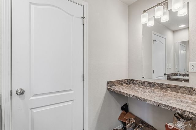 220 Songbird Lane, Longview, WA 98632