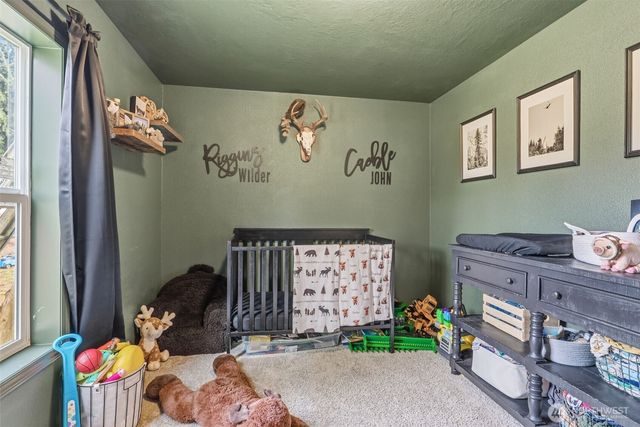 220 Songbird Lane, Longview, WA 98632