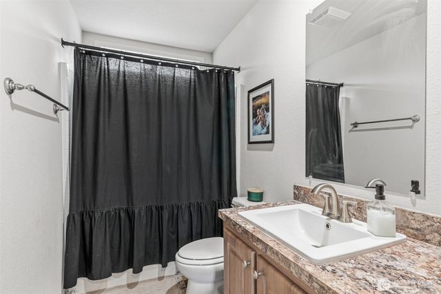 220 Songbird Lane, Longview, WA 98632