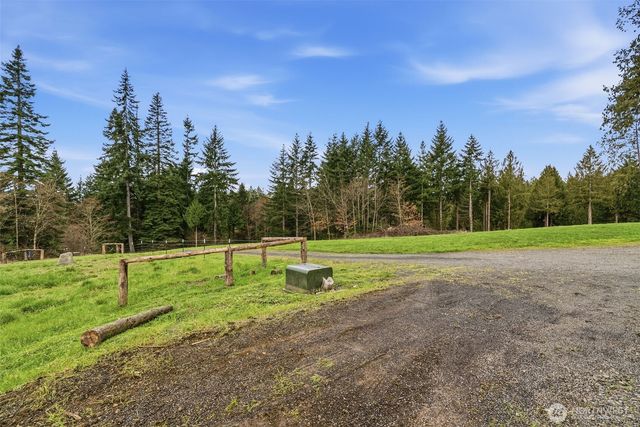 220 Songbird Lane, Longview, WA 98632