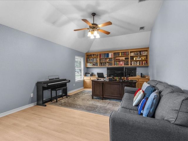 4031 Tortoise Lane, Fort Worth, TX 76135