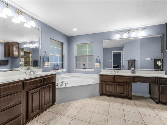 4031 Tortoise Lane, Fort Worth, TX 76135