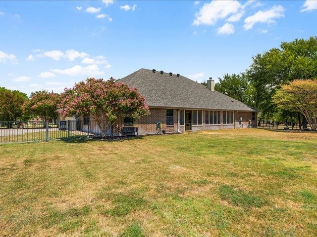 4031 Tortoise Lane, Fort Worth, TX 76135
