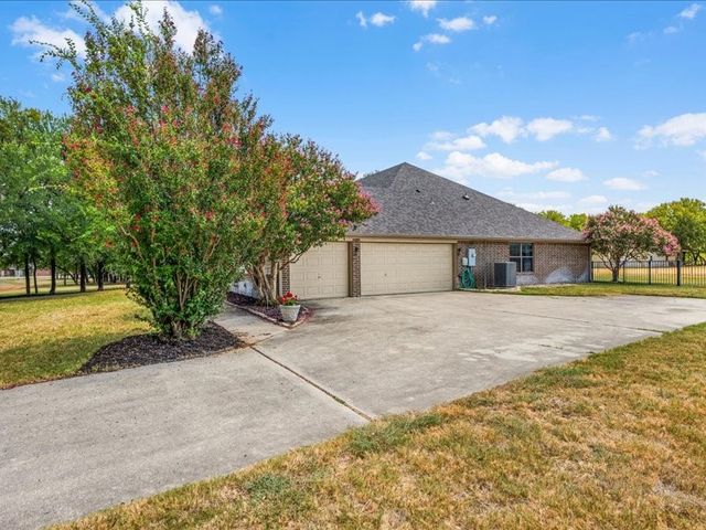 4031 Tortoise Lane, Fort Worth, TX 76135