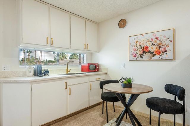 5300 E Waverly Drive M4115, Palm Springs, CA 92264