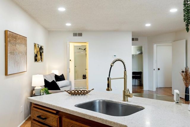 5300 E Waverly Drive M4115, Palm Springs, CA 92264