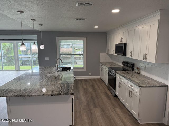 125 CYPRESS Drive, East Palatka, FL 32131