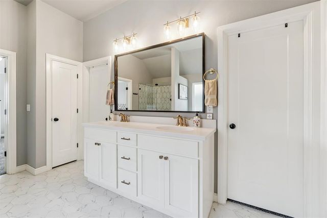 906 Mount Irving Way, Norman, OK 73071