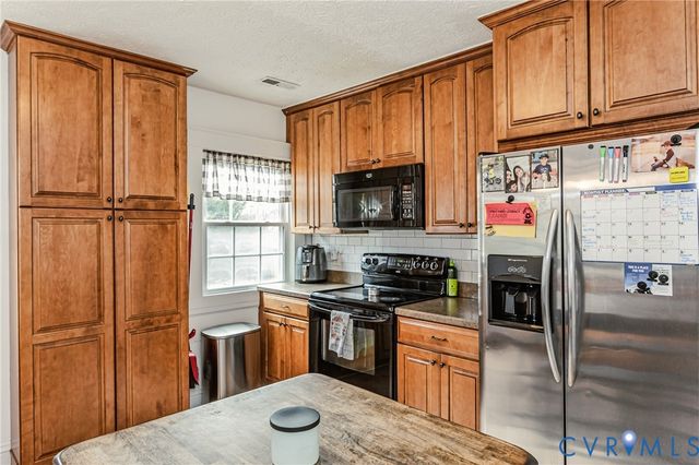 2901 New Kent Hwy, Quinton, VA 23141