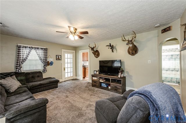 2901 New Kent Hwy, Quinton, VA 23141