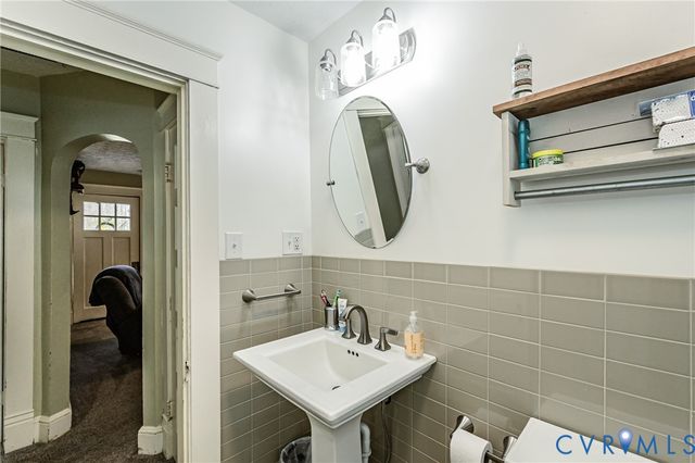 2901 New Kent Hwy, Quinton, VA 23141