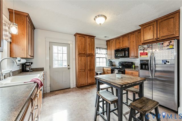 2901 New Kent Hwy, Quinton, VA 23141