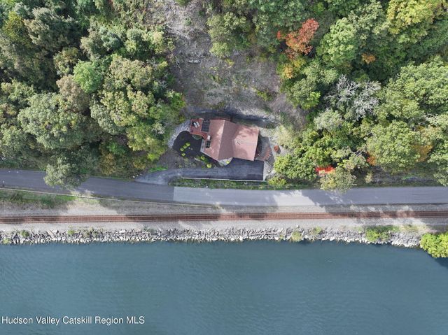 15 Oakes Road, Highland, NY 12528
