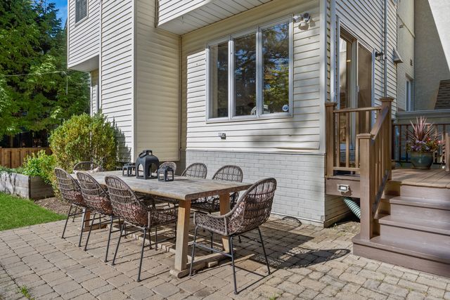1923 Greenwood Avenue, Wilmette, IL 60091