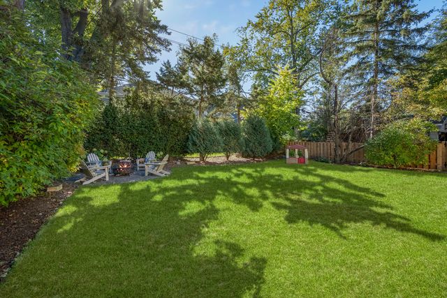 1923 Greenwood Avenue, Wilmette, IL 60091