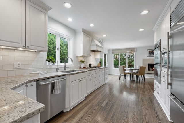 1923 Greenwood Avenue, Wilmette, IL 60091