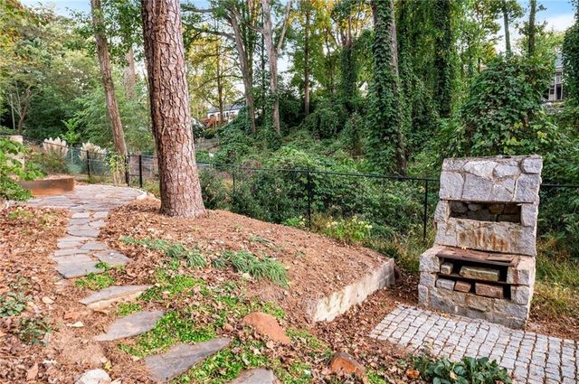 2058 Lyle Avenue, College Park, GA 30337