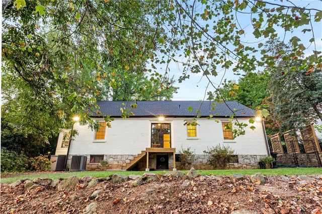 2058 Lyle Avenue, College Park, GA 30337