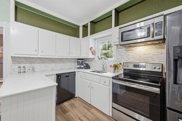 10 Brady Avenue, Salem, NH 03079