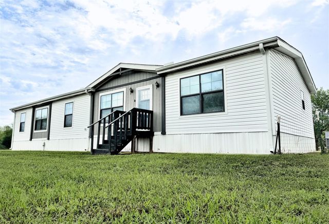 1005 County Road 643, Damon, TX 77430