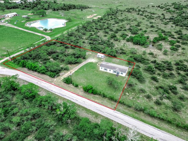 1005 County Road 643, Damon, TX 77430
