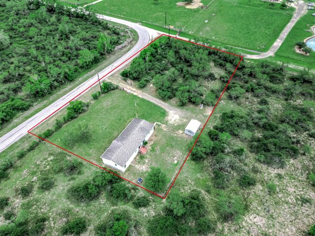1005 County Road 643, Damon, TX 77430
