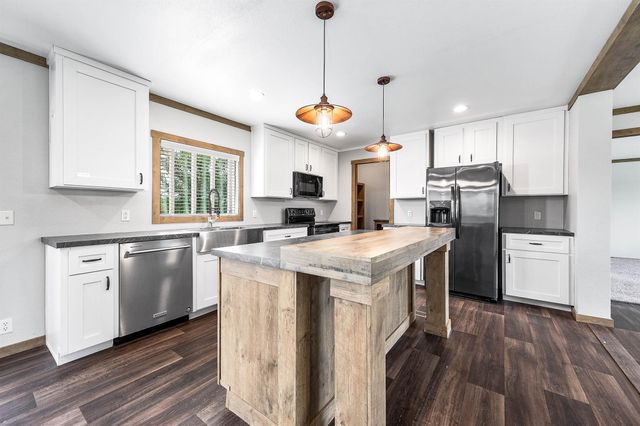 1005 County Road 643, Damon, TX 77430