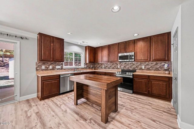117 Oakchest Court, Durham, NC 27703