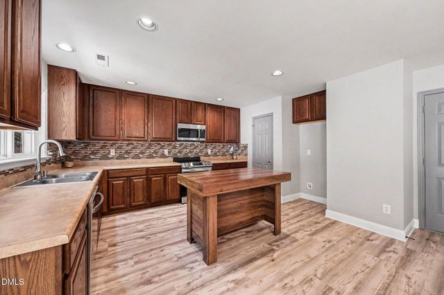 117 Oakchest Court, Durham, NC 27703