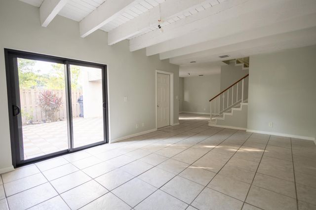 1640 Shaker Circle, Wellington, FL 33414