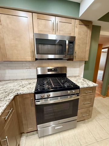 10420 Circle Drive 25B, Oak Lawn, IL 60453