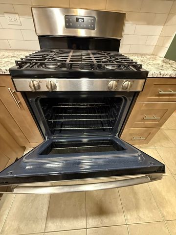 10420 Circle Drive 25B, Oak Lawn, IL 60453