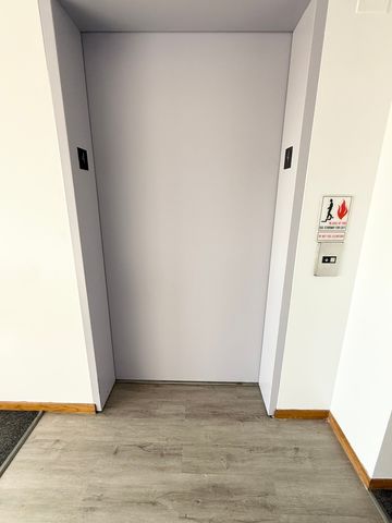 10420 Circle Drive 25B, Oak Lawn, IL 60453