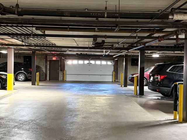 10420 Circle Drive 25B, Oak Lawn, IL 60453