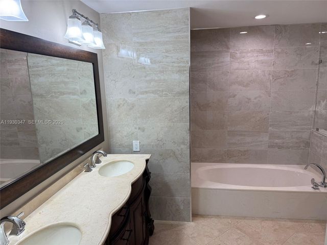 360 NW 53rd St 360, Boca Raton, FL 33487