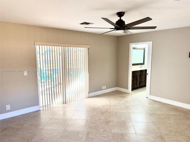 360 NW 53rd St 360, Boca Raton, FL 33487