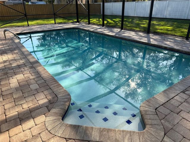 360 NW 53rd St 360, Boca Raton, FL 33487