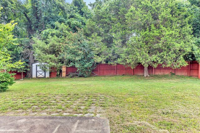 2809 Teakwood Dr, Clarksville, TN 37040