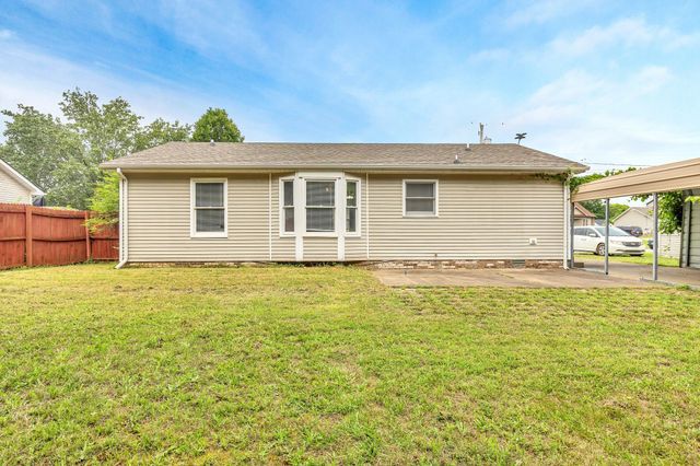 2809 Teakwood Dr, Clarksville, TN 37040