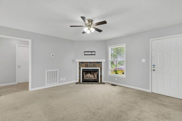 2809 Teakwood Dr, Clarksville, TN 37040