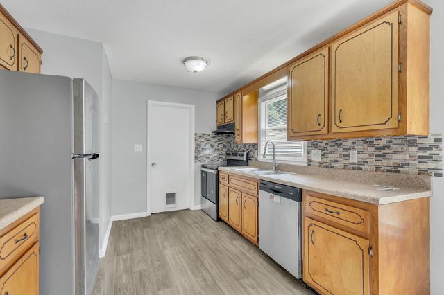 2809 Teakwood Dr, Clarksville, TN 37040