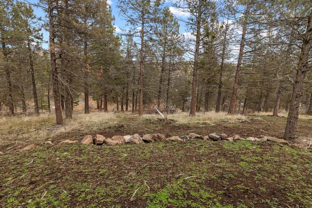 1217 Vine Maple Drive, Klamath Falls, OR 97601