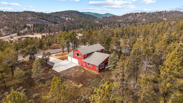 1217 Vine Maple Drive, Klamath Falls, OR 97601