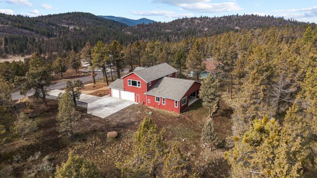 1217 Vine Maple Drive, Klamath Falls, OR 97601