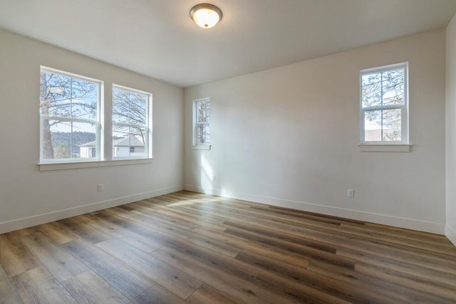 1217 Vine Maple Drive, Klamath Falls, OR 97601