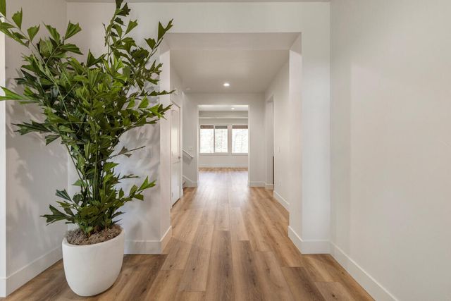 1217 Vine Maple Drive, Klamath Falls, OR 97601