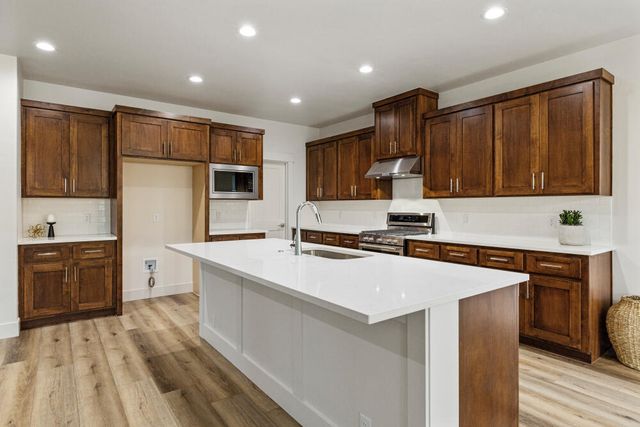 1217 Vine Maple Drive, Klamath Falls, OR 97601