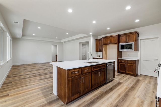 1217 Vine Maple Drive, Klamath Falls, OR 97601