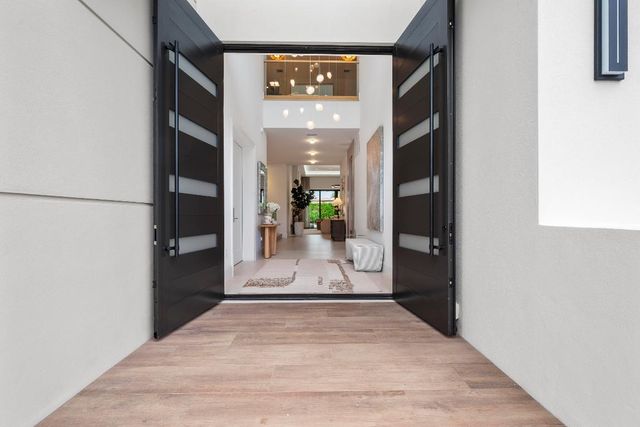 401 NE 2nd Street, Boca Raton, FL 33432